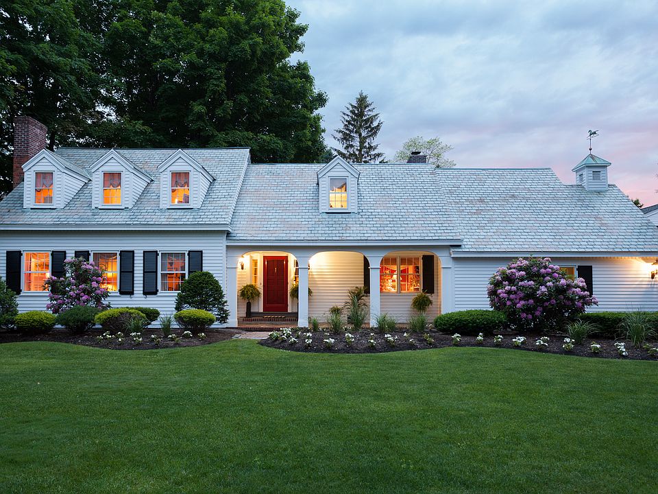 4 Chestnut Hill Rd N Loudonville NY 12211 Zillow