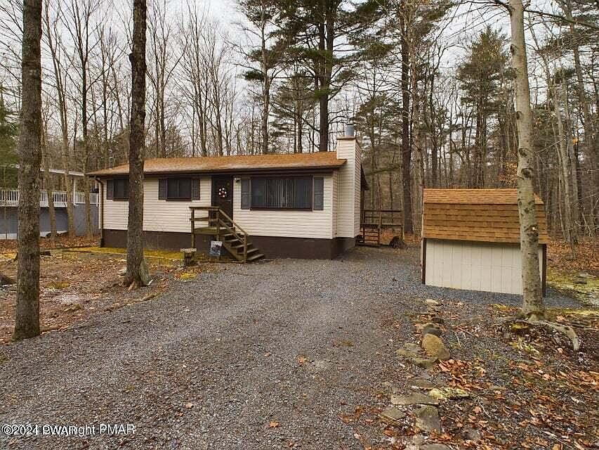 Maxatawny Dr Pocono Lake Pa Zillow