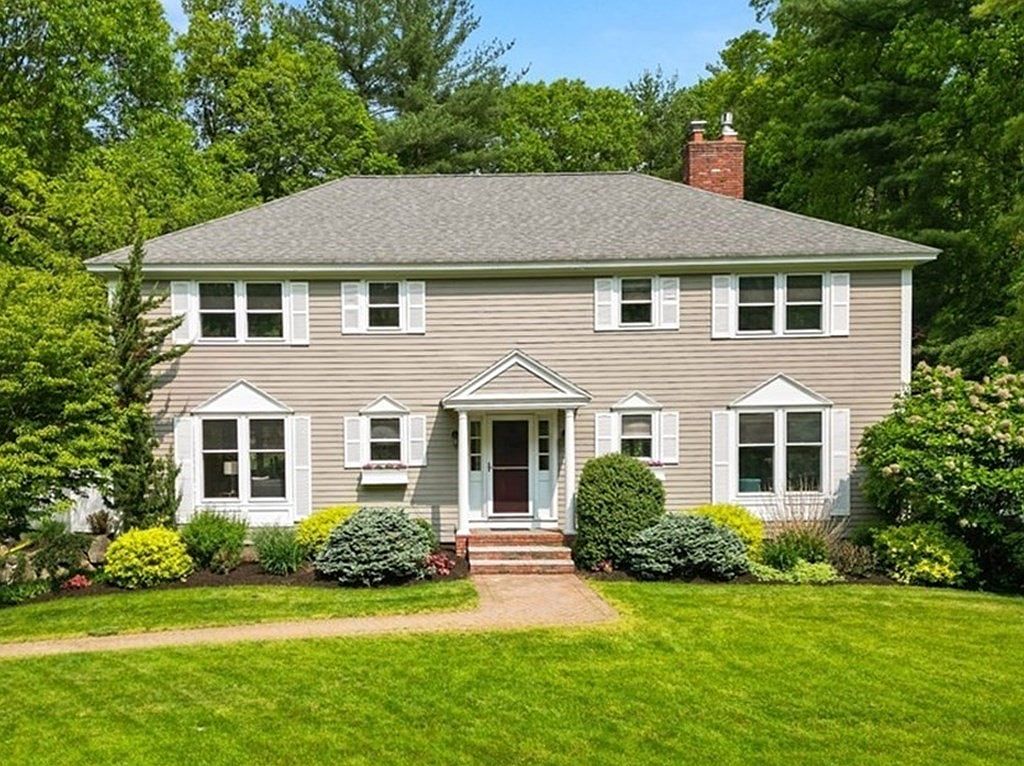 39 Granville Ln North Andover MA 01845 Zillow