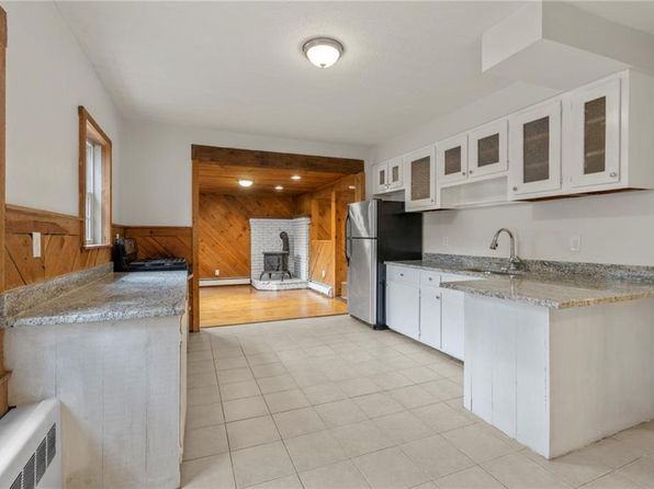 239 6th Ave,Woonsocket,RI 02895
