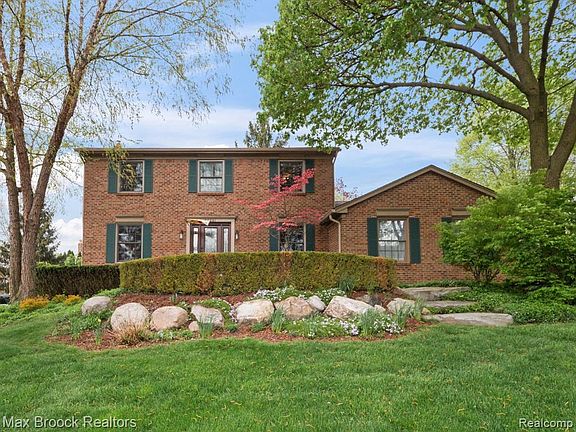 25561 Ranchwood Dr Farmington Hills MI 48335 Zillow