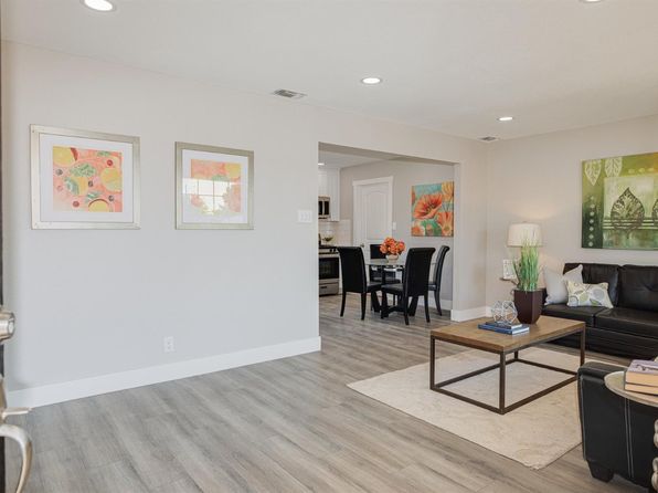 2962 Altos Ave,萨克拉曼多,CA 95815