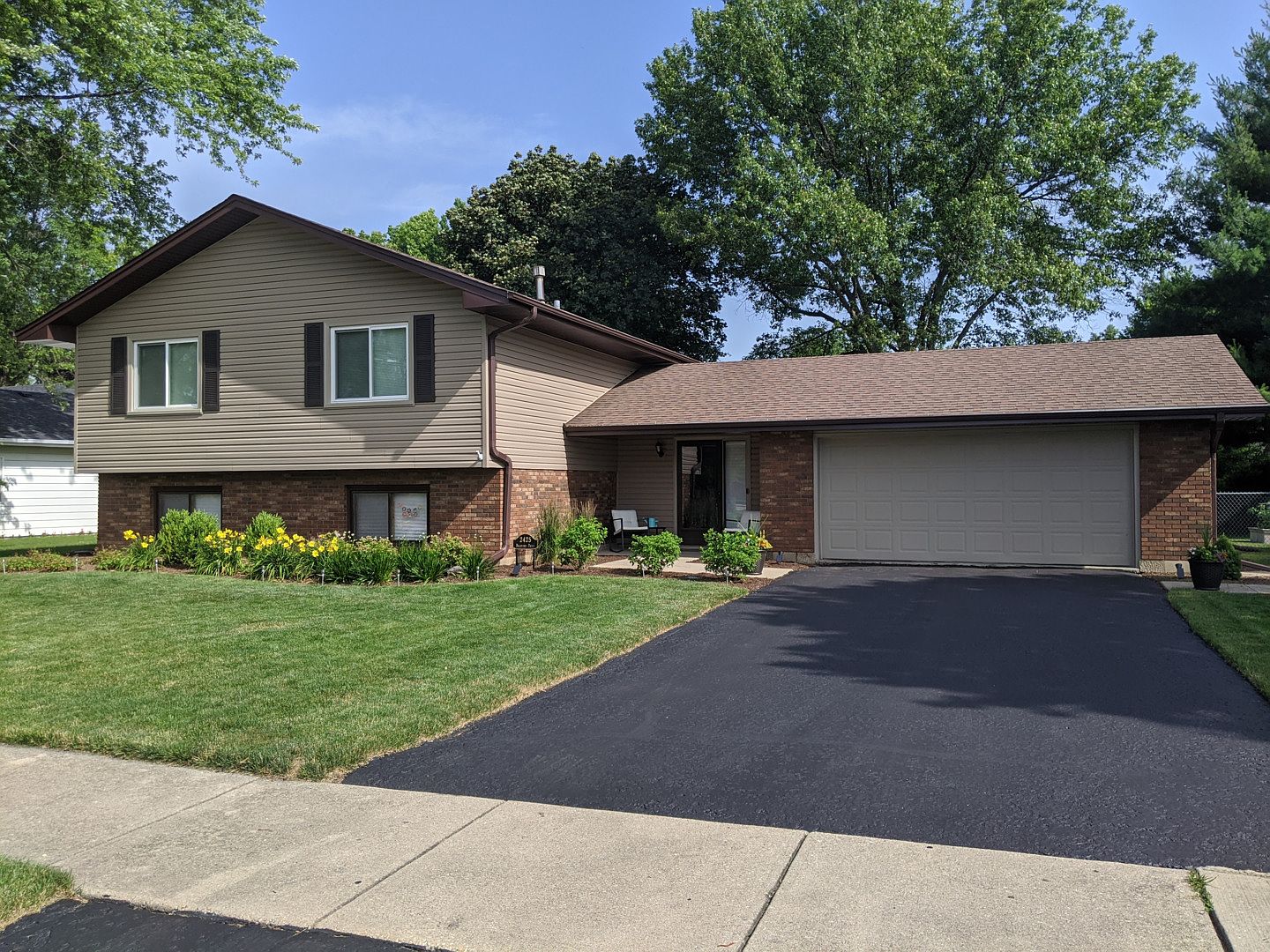 Bradford Dr Aurora Il Zillow