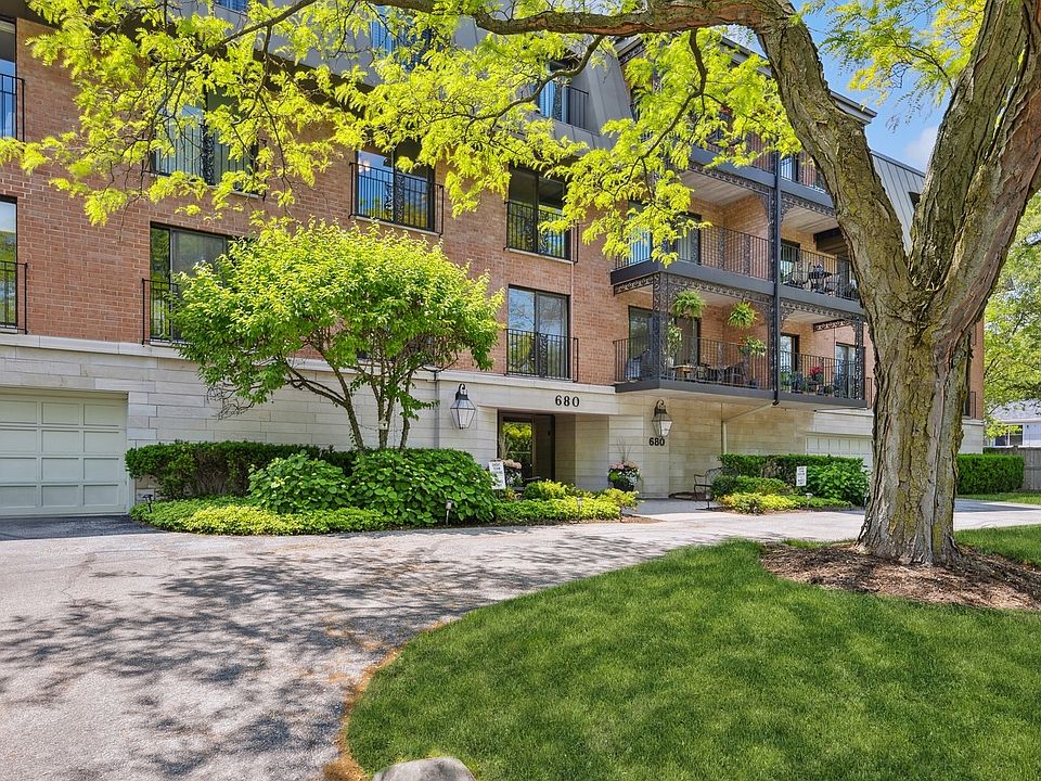 Green Bay Rd Apt Winnetka Il Zillow