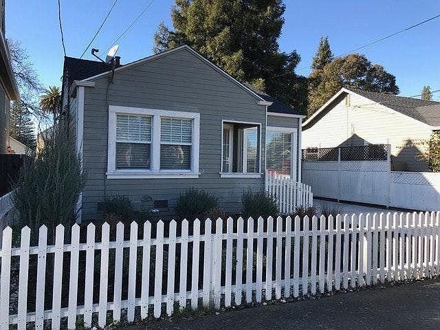 435 Wilson St Napa CA 94559 Zillow