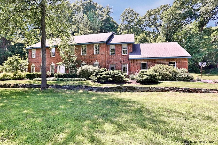 W Cobble Hill Road Loudonville Ny Zillow