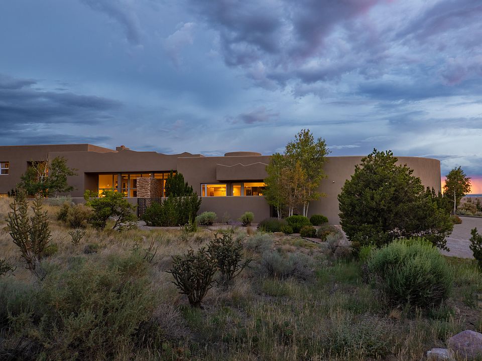 Apache Plume Pl Ne Albuquerque Nm Zillow