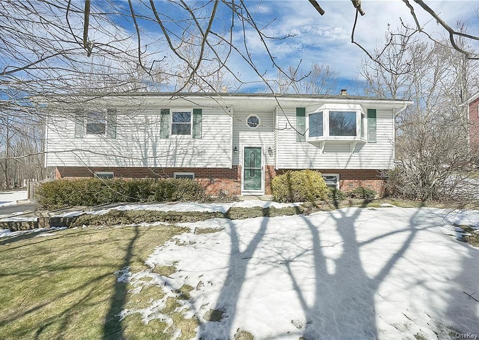 15 Wayne Drive Middletown NY 10940 Zillow