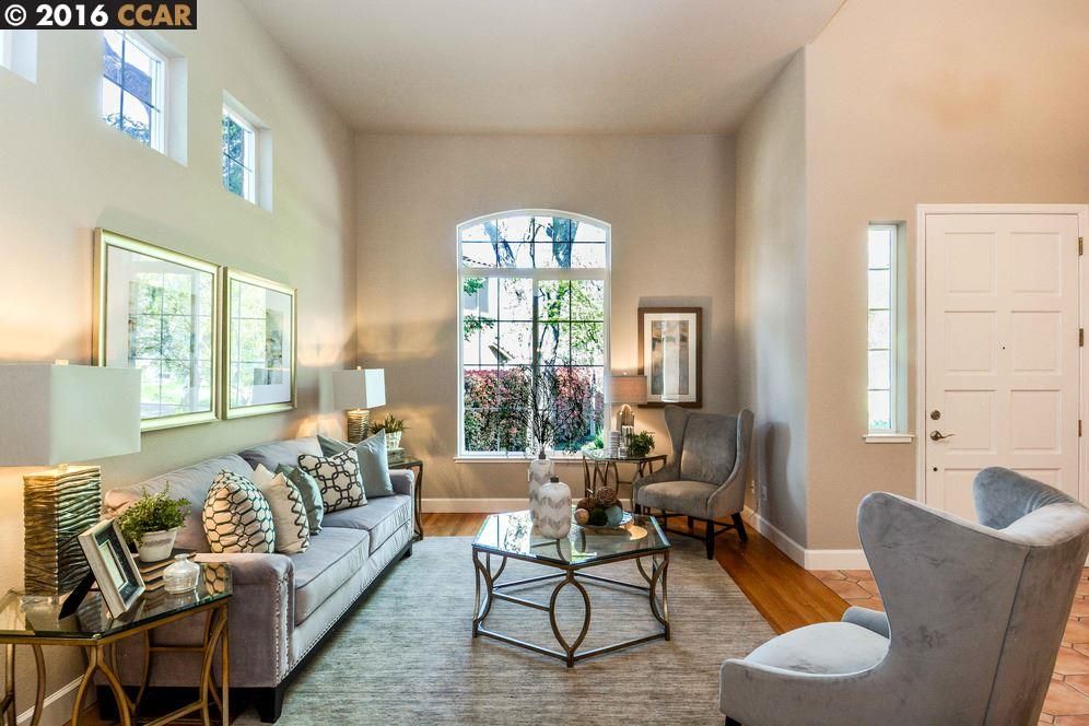 Traditional Living Room Design Ideas traditional living room ideas with fireplace Traditional Living Room With High Ceiling Hardwood Floors Carpet Traditional Living Room Design Ideas traditional living room decor beige wall small cozy living room ideas Traditional Living Room With High Ceiling Hardwood Floors Carpet