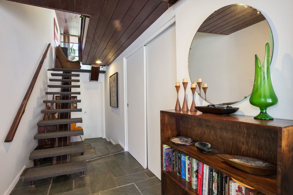 Modern Staircase with simple granite floors, Floating staircase, High ceiling Staircases Jersey City Staircases Jersey City Modern Staircase with simple granite floors, Floating staircase, High ceiling