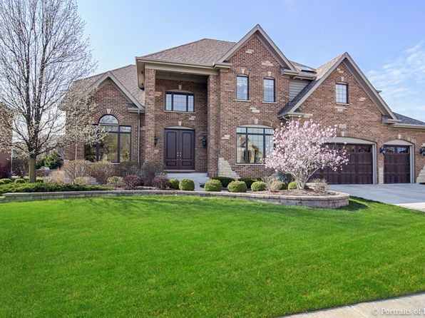 Naperville Il Luxury Homes For Sale 1109 Homes Zillow