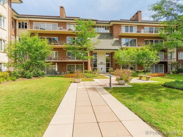 Condos For Sale In Oak Brook Club