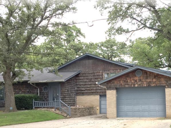 Singles in rock port mo
