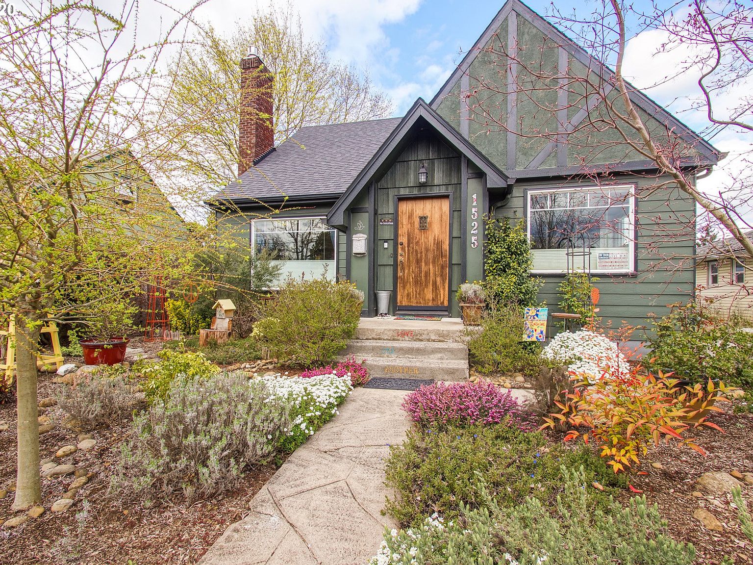 1525 Ne Ainsworth St Portland Or 97211 Zillow