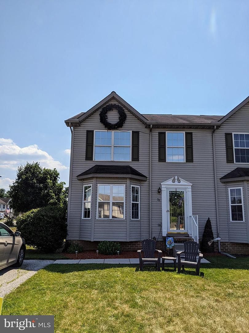 90 Sydney Ct Hanover Pa 17331 Zillow