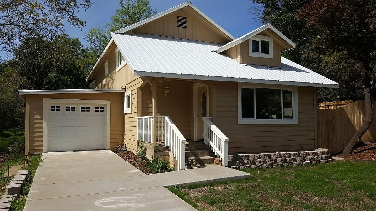 1426 Olive Ave Redding Ca 96001 Zillow