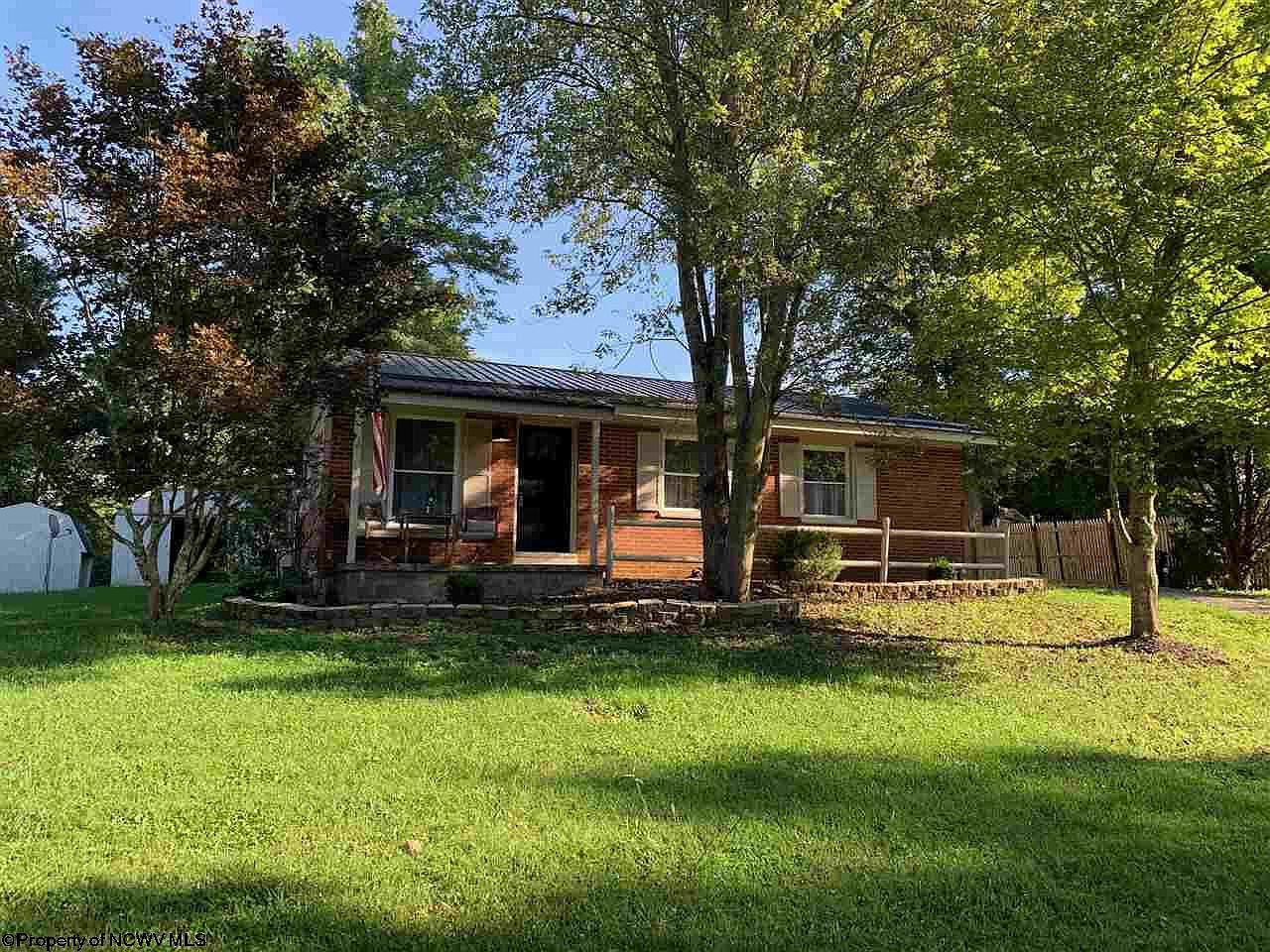 8336 Indiana Ave Clarksburg Wv 26301 Mls 10132699 Zillow
