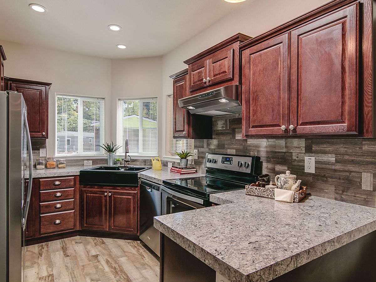 343 Beechwood Dr Grants Pass Or 97526 Zillow