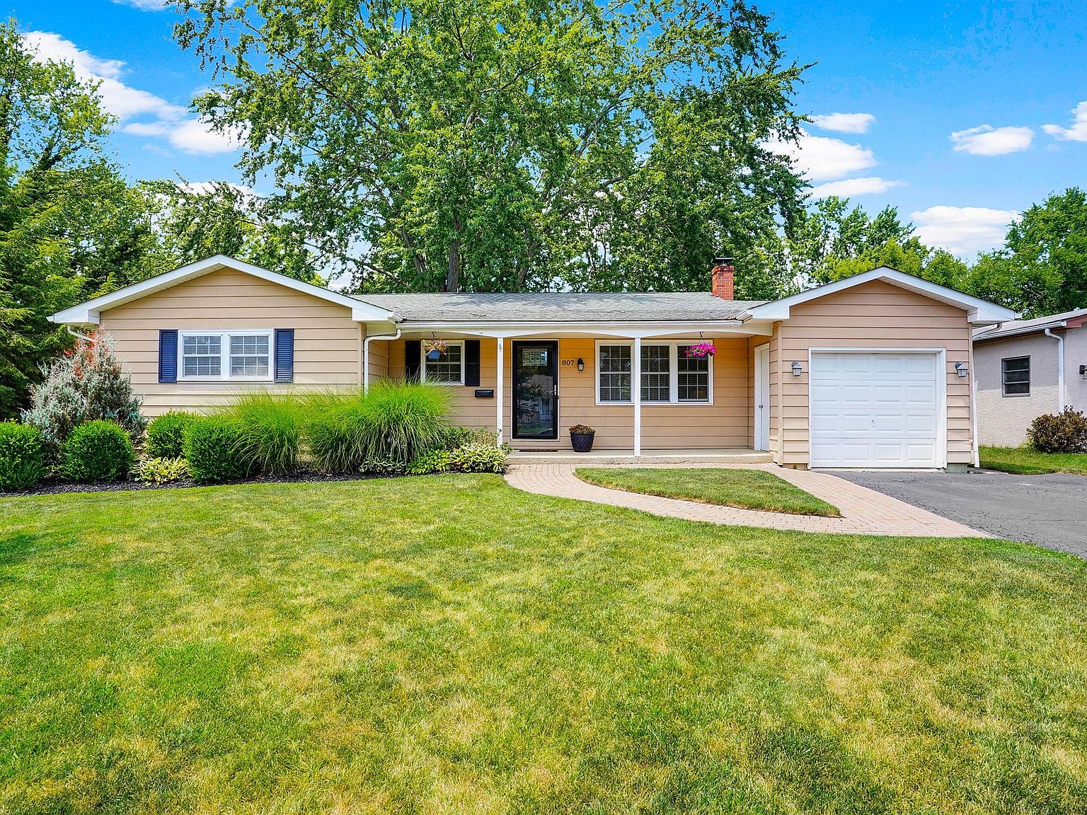 1029 Discovery Dr Columbus Oh 43085 Zillow