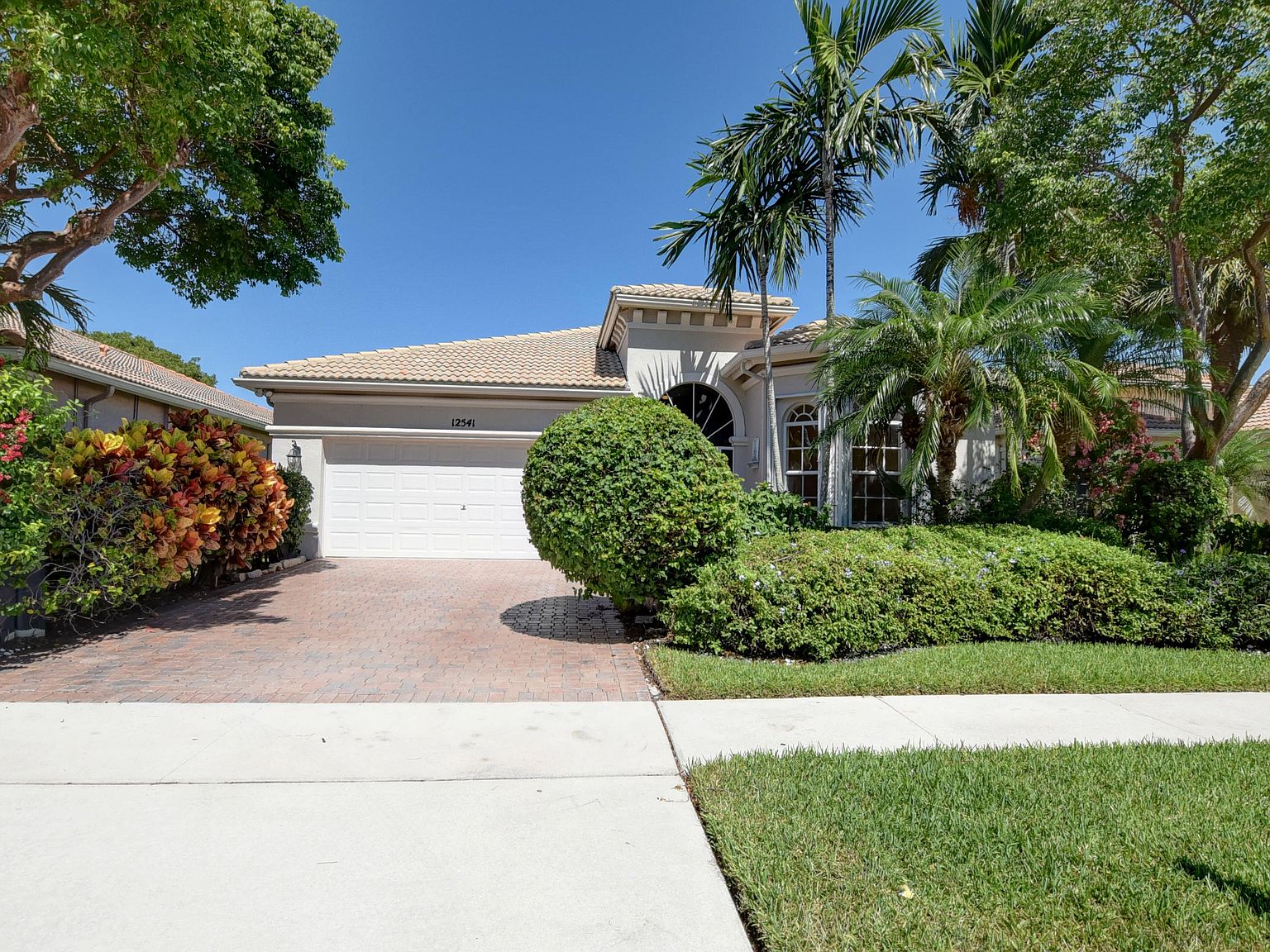 14391 W Wycombe Ct Libertyville Il 4 Bath Single Family Home