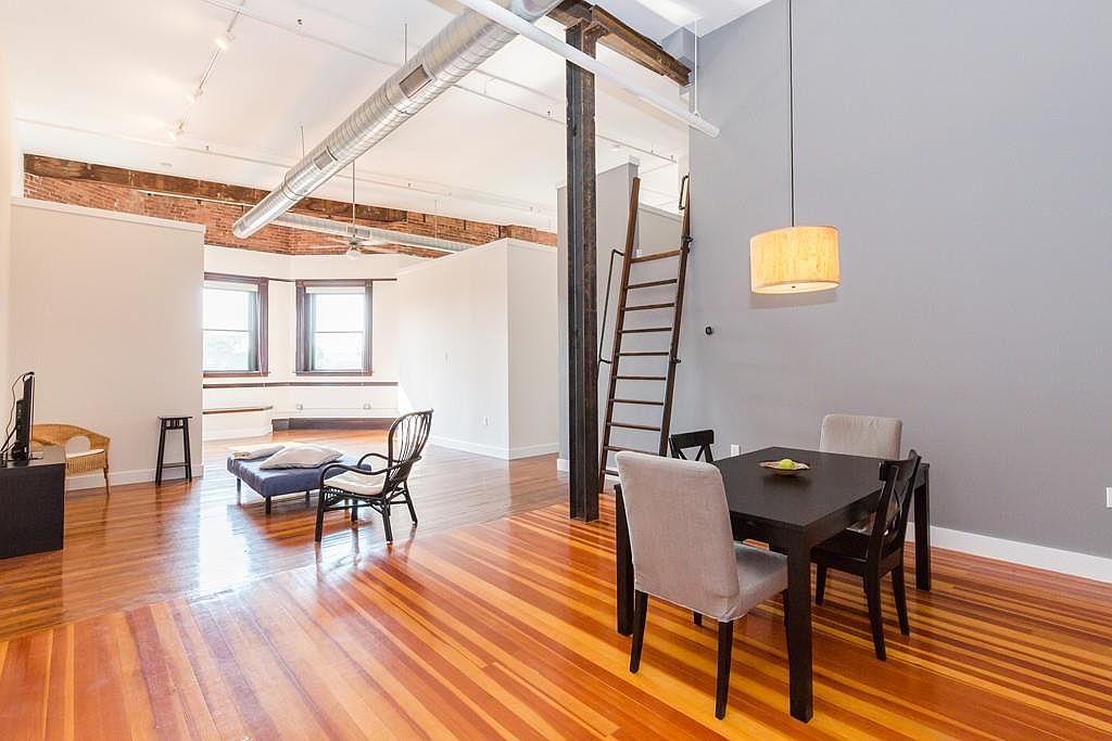 70 Exchange St Apt 307 Lynn Ma 01901 Zillow