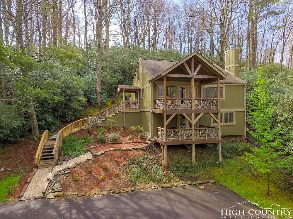 147 Hemlock Pl Sw Banner Elk Nc 28604 Zillow