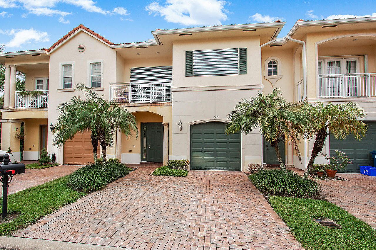 127 Bella Vita Dr Royal Palm Beach Fl 33411 Zillow