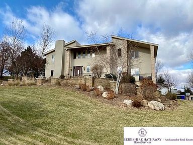 13803 Cuming St Omaha Ne 68154 Zillow Mansions Exterior French Chateau