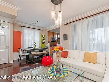 2353 Albatross St 202 San Diego Ca 92101 Zillow