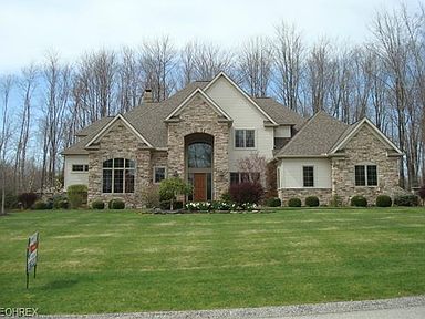 8246 Poplar Way Chagrin Falls Oh 44023 Zillow