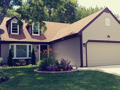 Before After James Hardie Pearl Gray Siding In Naperville Replace House Siding House Siding Exterior House Renovation