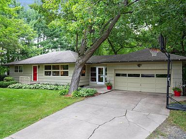 5520 Comstock Ln N Plymouth Mn 55446 Realtor Com