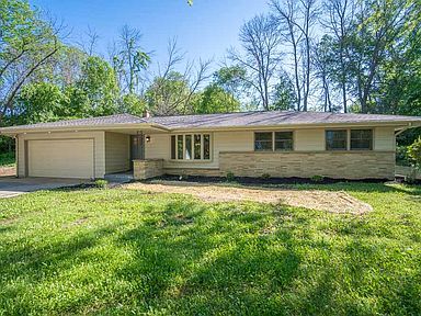 7354 Kettle Moraine Dr West Bend Wi 53090 Zillow