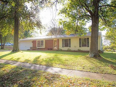 141 E Donaldson Dr Saint Louis Mo 63129 Realtor Com