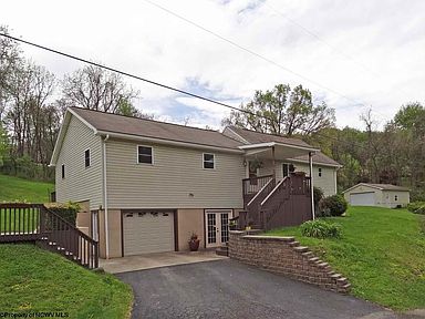 Henderson Hall In West Virginia Was Home To 5 Generations Of A Family And Now Is A Fabulous Time Capsule Photo Gallery Home 29 Rooms Furnishings