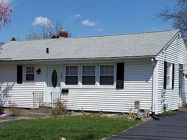 225 May St Worcester Ma 01602 Mls 71936908 Redfin