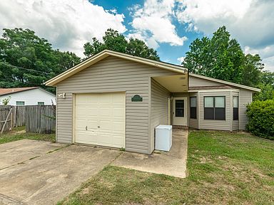 556 Lee Ave Crestview Fl 32539 Zillow