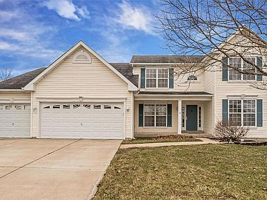 Arctic White Crown Moulding On Garage James Hardie Siding Install Stl Siding Pros Garage Door Trim Garage Door Styles Garage Doors