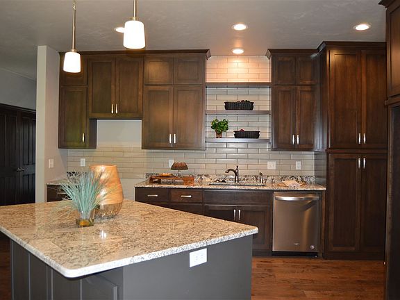 1064 Cecilia Court Appleton Wi 54913 Mls 50211224 Zillow