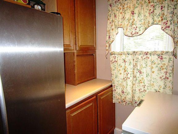 39 Mystic St Providence Ri 02905 Mls 72575496 Zillow