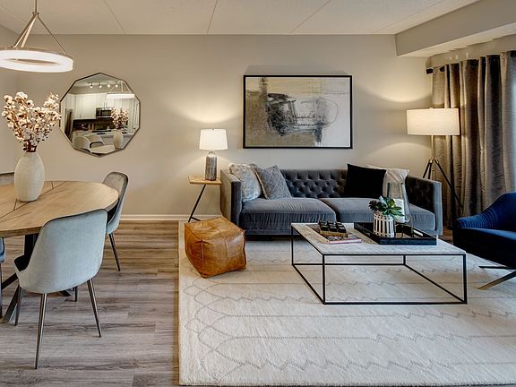 The Milton Luxury Apartment Rentals Vernon Hills Il Zillow