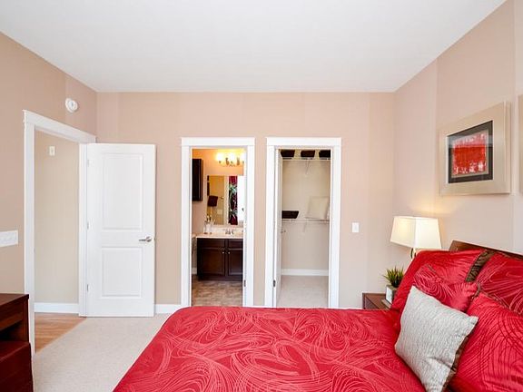 The Waverley Apartments Indianapolis In Zillow