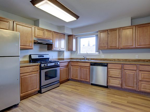 5140 Taku Drive 6 Apartments Anchorage Ak Zillow