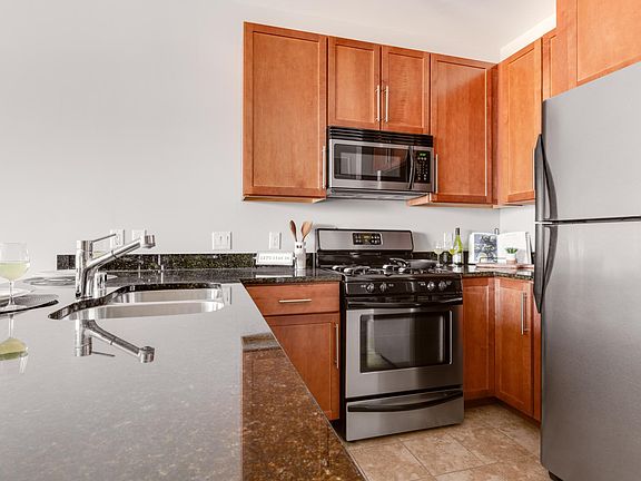 City Green Apartment Rentals Milwaukee Wi Zillow