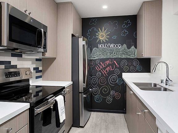 Ava Toluca Hills Apartment Rentals Los Angeles Ca Zillow