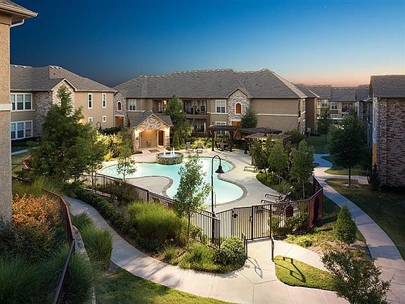 Riachi At One21 Apartment Rentals Plano Tx Zillow