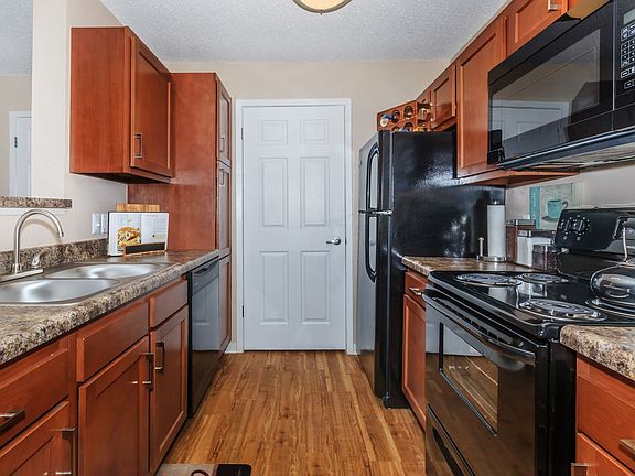 Trails At Lakeside Apartment Rentals Indianapolis In Zillow