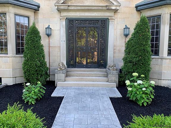 719 Diamond Blvd, Johnstown, PA 15905 | MLS #96022501