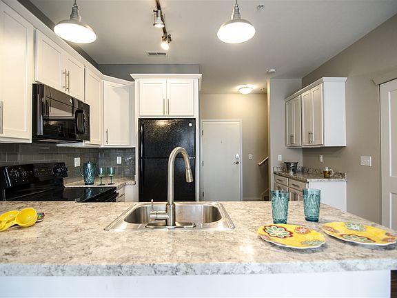 Beech Townhomes East Lansing Mi Zillow
