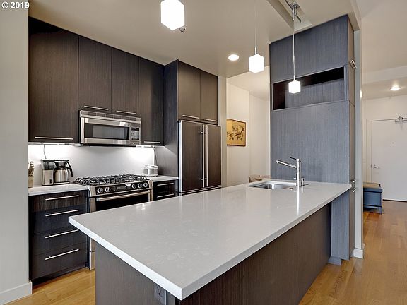 Encore Condominiums Portland Or Zillow